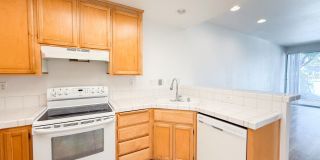 Richmond Marina Bay 3 Bed 3 Bath Townhome in Gated Bay Front Community Gallery 7