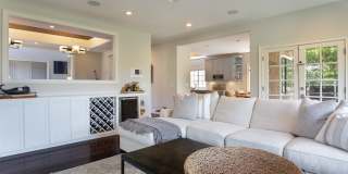 Exquisite Tree Section Home with A/C Gallery 12
