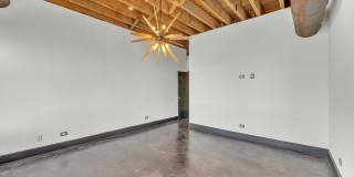 2419 W 14TH Street Gallery 22