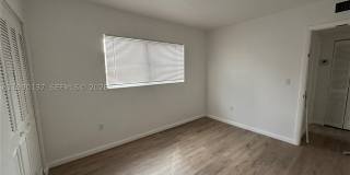 4080 SW 2nd Ter Gallery 7