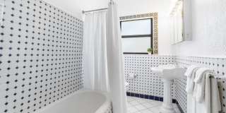 400 33rd Street Gallery 34