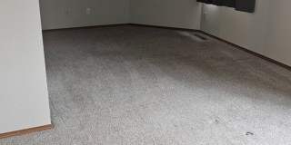 Clean 4 Bedroom Home near CSU Gallery 10