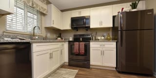 Icon Waverly Gallery 24