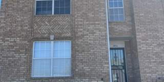 Renovated 4 Bedroom 3 Bath Townhome for Rent! Gallery 1