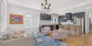2127 Blair Boulevard Gallery 1