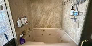 Luxurious 2 bed/2bath/2 parking Fully Furnished in One Waterfront Towers Gallery 7