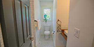 2624 Washington Avenue Gallery 8