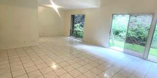 Beautiful 4 bed/ 2 bath/ 2 parking In Kaneohe Gallery 1