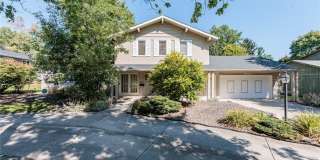 25111 S Woodland Road Gallery 1