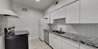 3801 1/2 W Palmira Ave Gallery 3