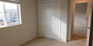 4Bd/2.5Ba Two Story Home - Available to View! Gallery 24