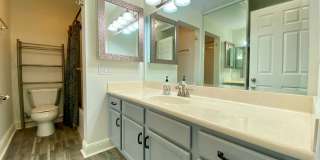 Spacious Two Bedroom featuring Ensuite Bathrooms! TWO ASSIGNED PARKING SPACES! Air Conditioning Included! Gallery 9