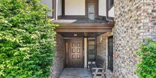 CHARMING 2BR/2BATH CONDO IN WESTLAKE, OHIO Gallery 1