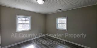 2308 Lakewood Ave Gallery 3