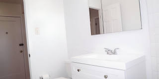 1465 Burke Avenue Gallery 21