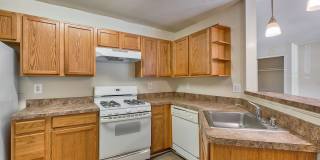 Heather Hills Apartments Gallery 8