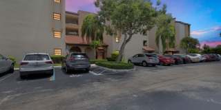 Charming 2BR Condo in Miami Gallery 38