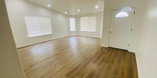 Gorgeous Remodeled Spacious 4 bedroom Gallery 9