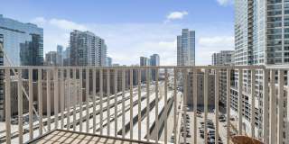 161 W Harrison St Gallery 12