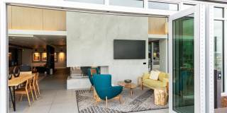Cirrus Gallery 33