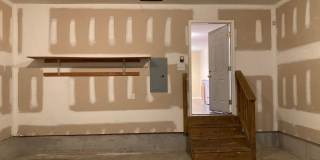 **LESS than 10 minute Drive from Fort Knox** Gallery 39
