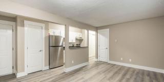 Maple Grove-Minutes from Law/Optometry School! Gallery 3