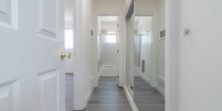 4854-4860 Hazeltine Apartments Gallery 14
