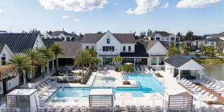 The Hadley Gallery 14