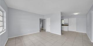 1527 Gardenia Avenue Gallery 8