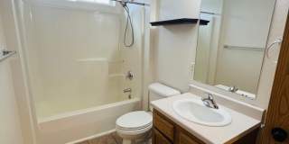 Amazing 3 Bed 2.5 Bath - Townhouse Gallery 17