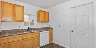 West Oakland 3 Bedroom Flat! Gallery 12