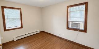 Updated 2-Bedroom NE Minneapolis Apartment with/ Off-Street Parking! Gallery 12