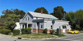 222 E Main Street Gallery 1