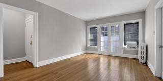 1239 West Greenleaf Avenue Gallery 1