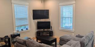 1620 A Catawba Street Gallery 6