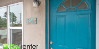 Beautiful Condo Only 6 blocks to the beach | Seaside District of Oceanside Gallery 13