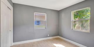 510 48th Street Gallery 22