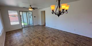 3bd/2ba 1374 sq ft in Chandler with POOL Gallery 8