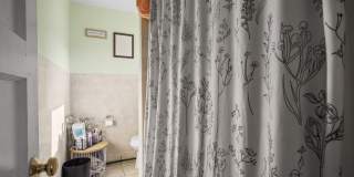 383 Davis Street Gallery 17