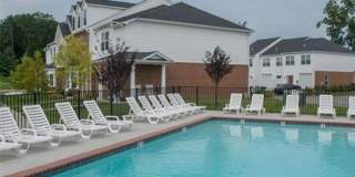 3 Bedroom Townhome in Pebble Lake Community Gallery 1