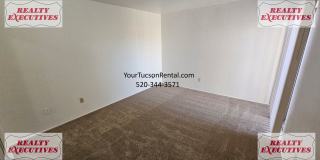 Fort Lowell & Campbell 2/1 - A/C and all appliances Gallery 11