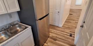 Newly Renovated One Bedroom House, Downtown Location Gallery 1