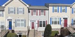 Beautiful 2 story 2bd 2.5bth condo townhome in Piney Orchard. Gallery 1