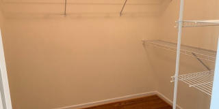 8219 ELECTRIC Avenue Gallery 20