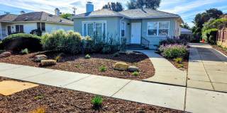 Cute NE 2 Bedroom, 1 Bath Home close to Hancock College Gallery 1