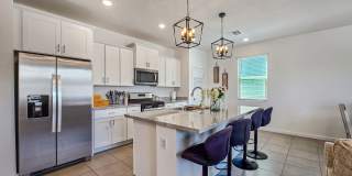 Gorgeous, Almost New Home in Newer Tolleson Neighborhood! Priced just right! Gallery 8
