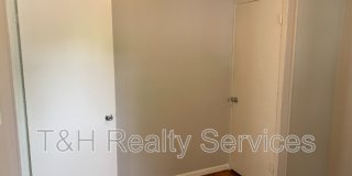 3030 Roberta Drive Gallery 14