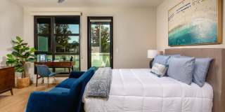 Junction Santa Monica Gallery 17