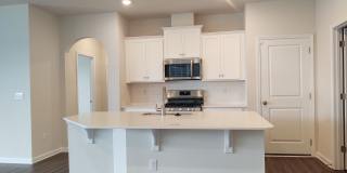 Beautiful, move in ready corner lot home located in the popular MillBridge Subdivision in Waxhaw! Gallery 5
