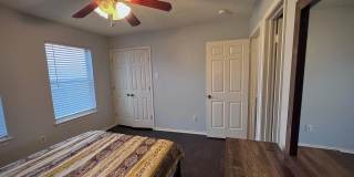 Updated condo at Cobblestone, closet to Campus! Gallery 13